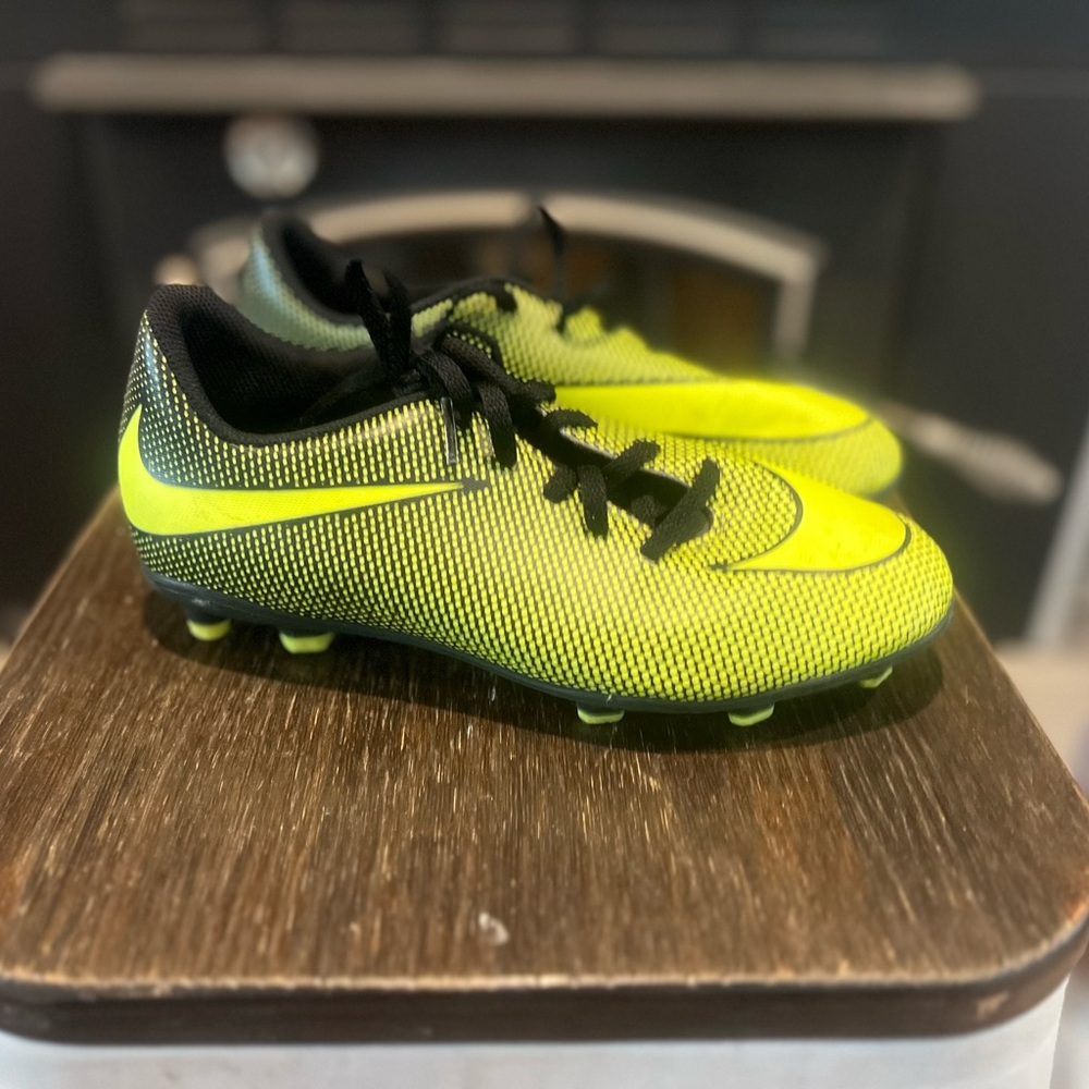 Nike Kids Sneakers - Neon Yellow and Black